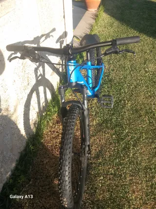 Bicicleta Giant 24 Blu