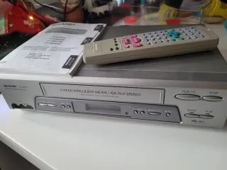 Reproductor grabador VHS Sharp VC-G465