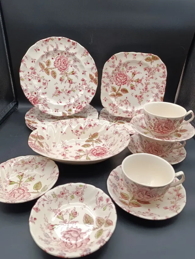 Set da tè inglese in stile vintage