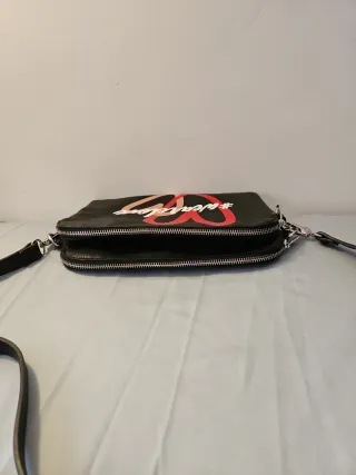 Bandolera #Wearelove negra con doble compartimento