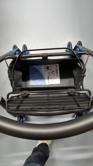 Andador Plegable con Asiento y Bolsa