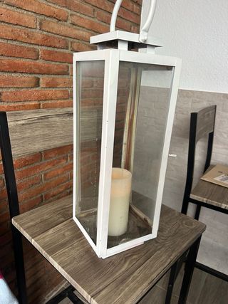 Candelabro bianco in metallo e cristallo