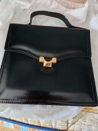 Bolso de piel negro