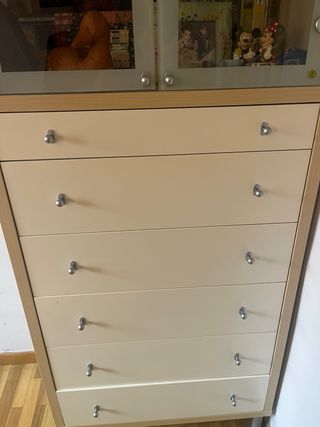 Mueble vitrina con cajones