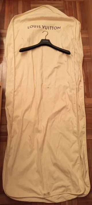 Porta vestidos funda Louis Vuitton Beige/Negro