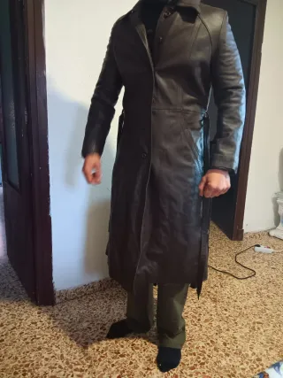 Chaqueta larga de cuero marrón