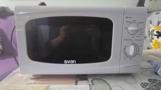 Microonde Svan Bianco