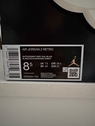 Air Jordan 2 Retro Blancas y Grises Hombre