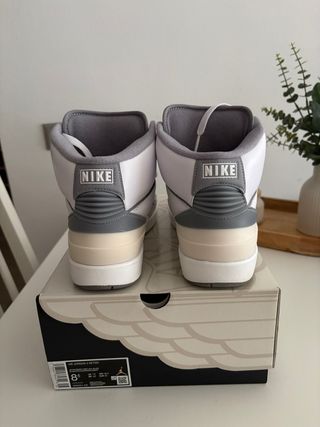 Air Jordan 2 Retro Blancas y Grises Hombre