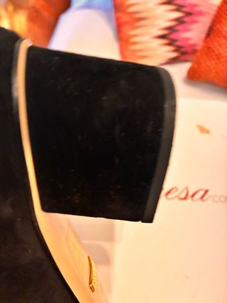 Mocassini Gucci Marmont Neri con Logo Oro