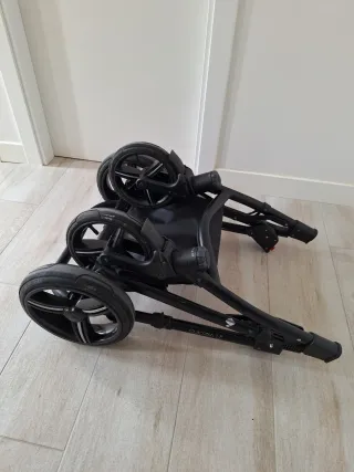 Carrito bebé 2 en 1: capazo y silla marca Vizaro