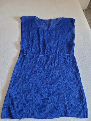 Vestido de playa azul con cordón