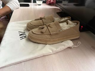 Zapatos Zara Beige Mujer