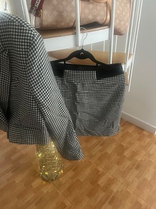 Conjunto Zara Chaqueta y Falda