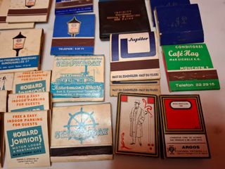 Scatole di fiammiferi vintage straniere