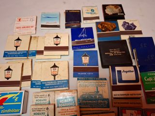 Scatole di fiammiferi vintage straniere