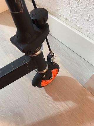 Patinete 3 ruedas rojo y negro