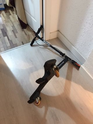 Patinete 3 ruedas rojo y negro