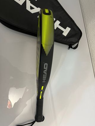Raqueta Pádel Head Monster 2.0 con mochila.