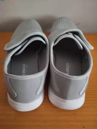 Zapatillas grises talla 37