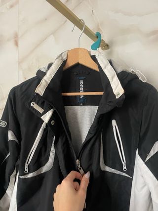 Chaqueta nieve negra y blanca Talla M