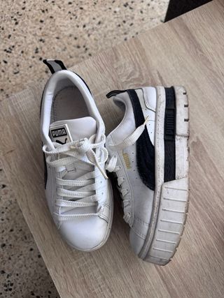 Zapatillas Puma Blancas y Negras