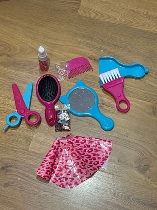 Muñeca y set peluquería gatito