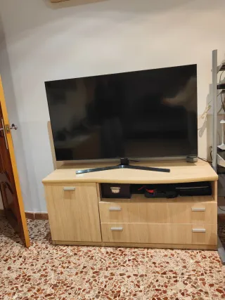 Mueble TV y Vitrina Madera Clara
