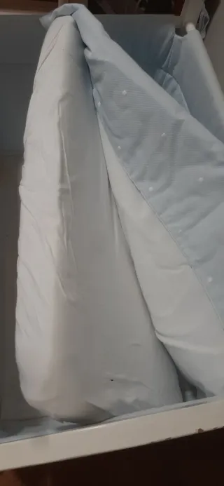 Minicuna para bebé con ruedas