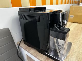 Cafetera DeLonghi Cappuccino Negra