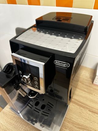 Cafetera DeLonghi Cappuccino Negra