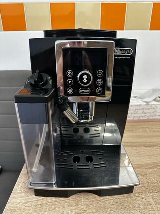 Cafetera DeLonghi Cappuccino Negra