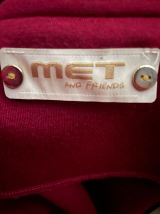 Cazadora MET roja con cremalleras