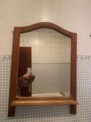 Specchio da bagno in legno e vetro