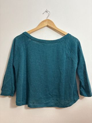 Camiseta Bershka manga 3/4 color verde azulado