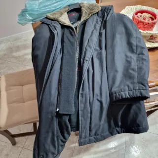 Giaccone uomo nero con pelliccia