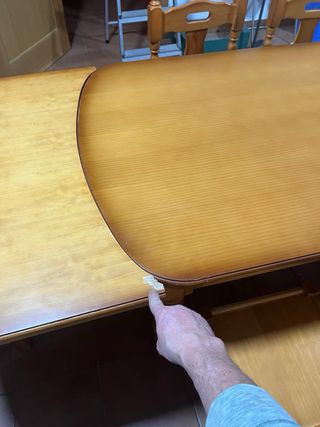 Mesa de madera de pino maciza con 6 sillas