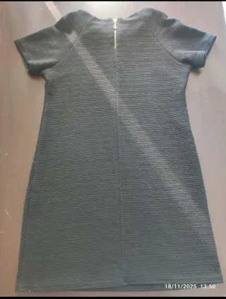 Vestito nero con perline