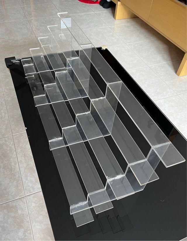 Expositor metacrilato 6 estantes.