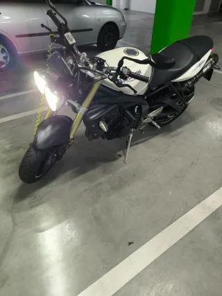 Triumph Street Triple 675 del 2010