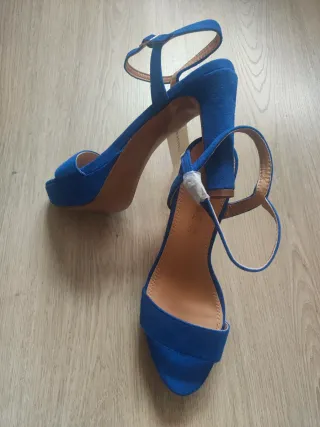 Sandalias NUEVAS tacón plataforma azulón 38