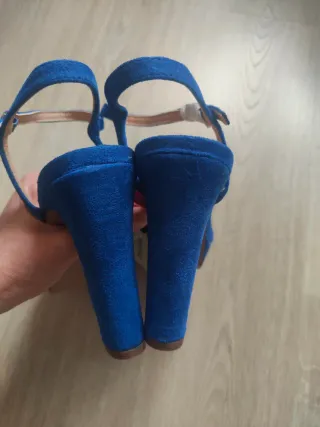 Sandalias NUEVAS tacón plataforma azulón 38