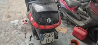 Motos125cc piagio 800e suzuki 900 y kinko 1200