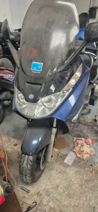 Motos125cc piagio 800e suzuki 900 y kinko 1200