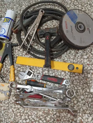 Lote Herramientas Manuales ,sólo cambio