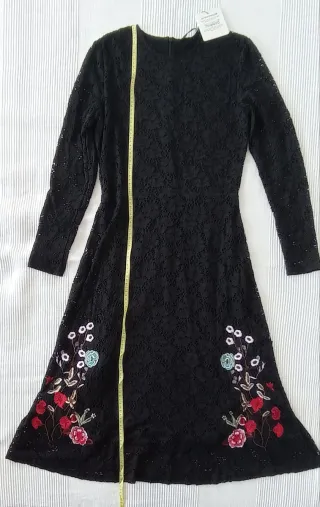 Vestido Desigual encaje flores bordadas negro
