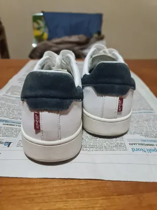 Scarpe Levi's bianche e blu