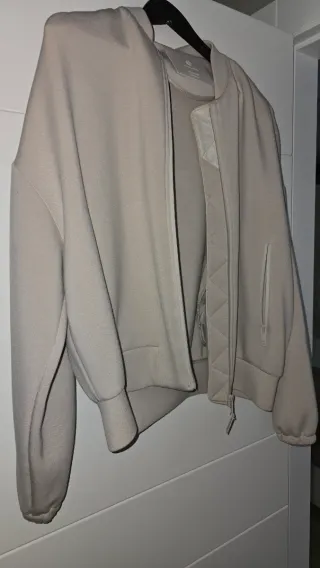 Chaqueta Massimo Dutti Bomber Beige