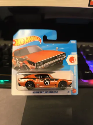 Hot Wheels Nissan Skyline 2000 GT-R Naranja