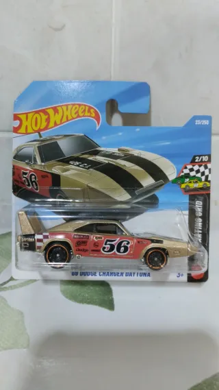 Hot Wheels '69 Dodge Charger Daytona.